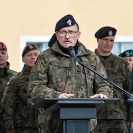 Multinational Division North East has a new commander — photo 9